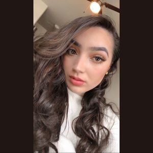 Meet your Posher, Maribel